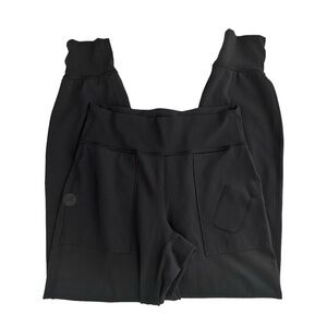 Lululemon Athletica Women's Black Joggers Size 6